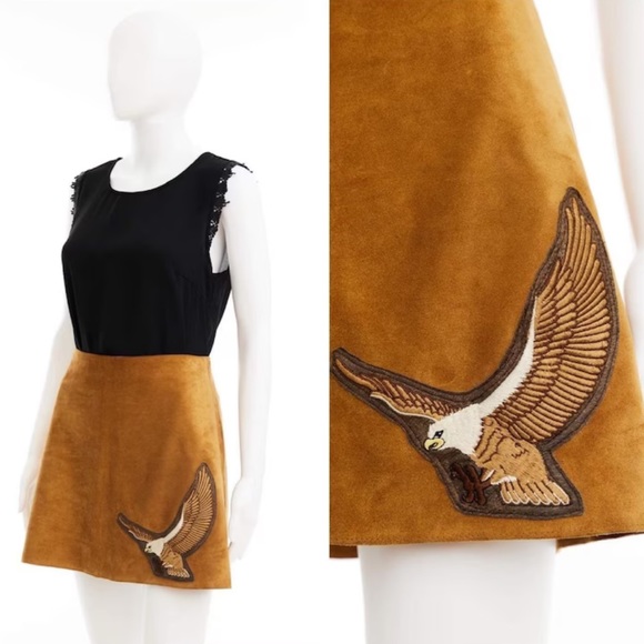 Upcycled tan suede mini skirt with eagle embroidery - Picture 1 of 10